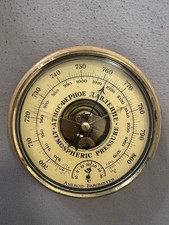 Aneroid-Barometer +