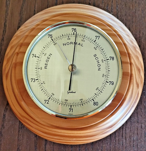 Vintage barometer aus holz - barometer,