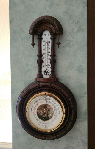 Antike wetterstation - 🕰️,